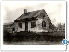 Small tenant house on Fleetwood Farm at entrance to old Salem Road (possibly one-time tollhouse on Burlington Pike), Burlington Twp., ca. 1798 - NJA