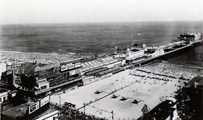 Atlantic City - Birds eye view of Steel Pier