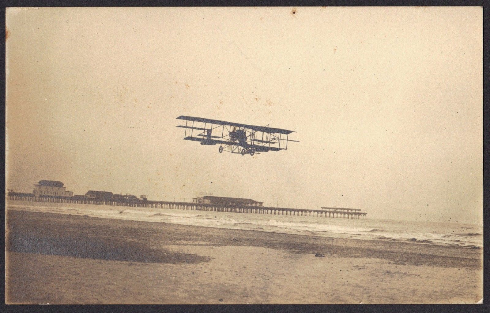 Atlantic City - Curtiss flyer over the beach - c 1910 - front