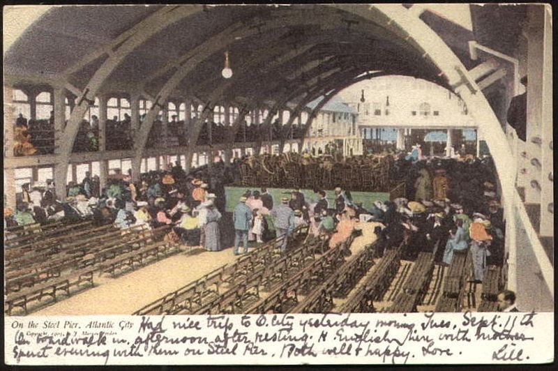 Atlantic City - Steel Pier - Under the cover - c 1910