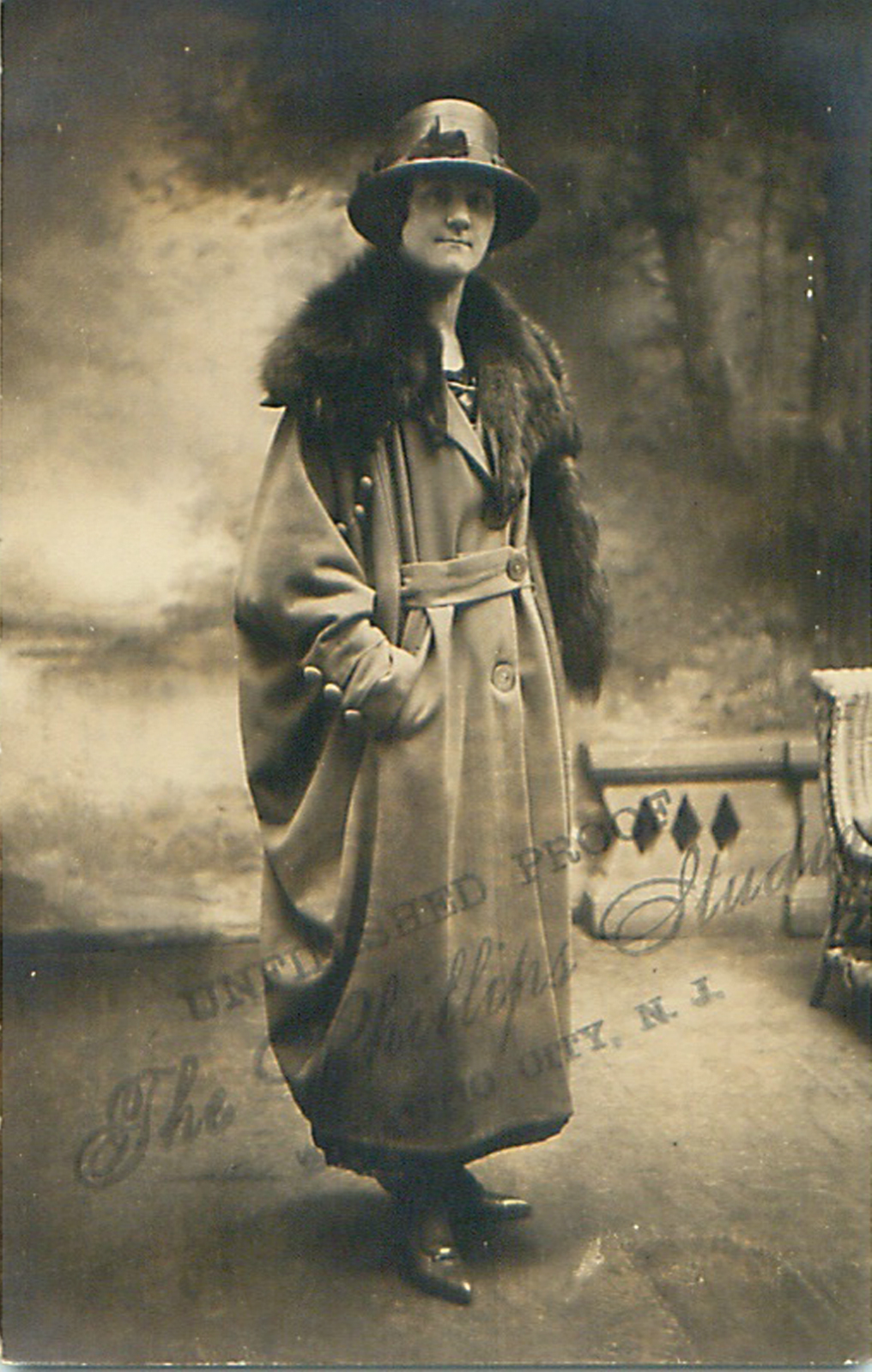 Atlantic City - Woman in hat and fur scarf - 1930