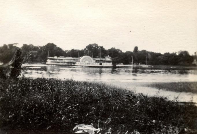 Delanco - Steamer Columbia passing end of Cedar Street - Probably bound for Burlington Island to pick up excusionists