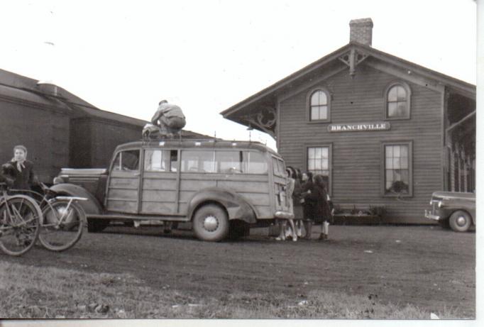 Branchville - Woodie Wagon at the DL and W Depot