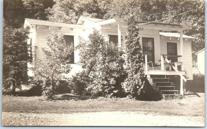 Flatbrookville - Bungalow Cottage at Stephens Point